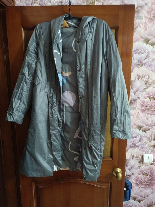 Продам женский плащ