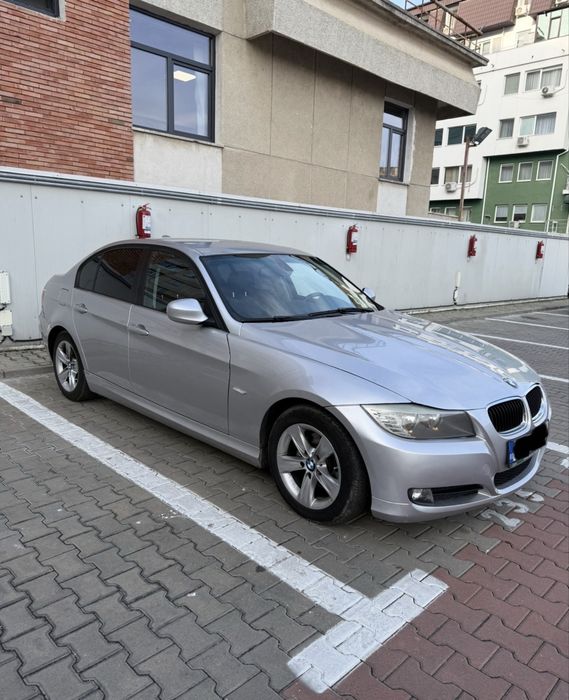 BMW E90 318d LCI