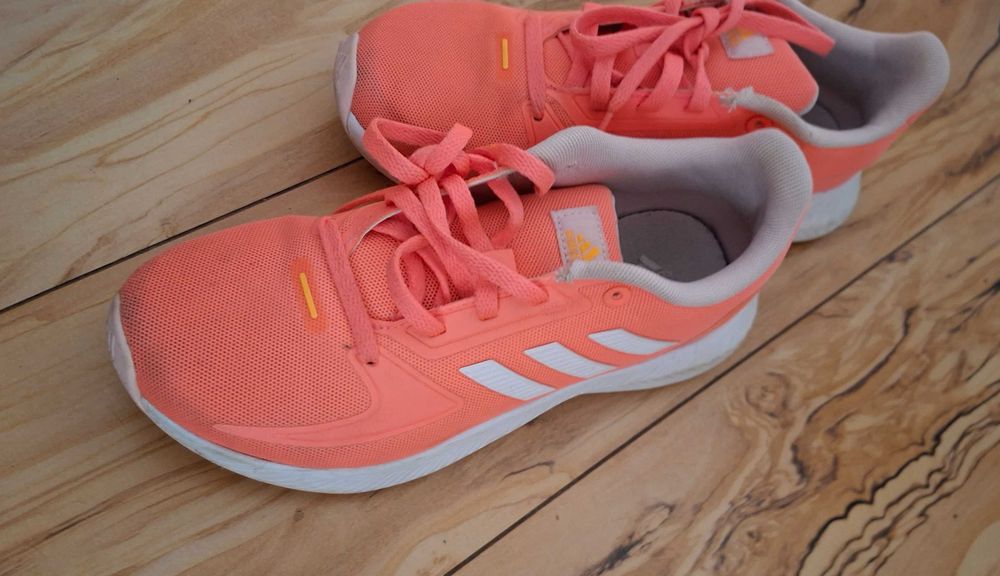 маратонки Adidas
