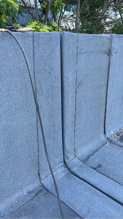 Hidroizolatii , lucrari hidroizolatie terase , soclu casa, hale