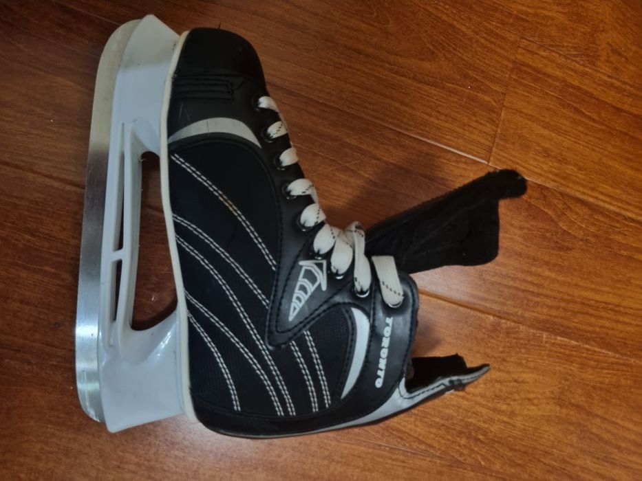 Коньки TORONTO212