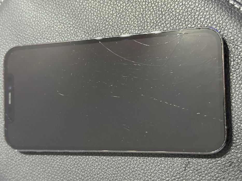 Vand iphone 12 pro spart .