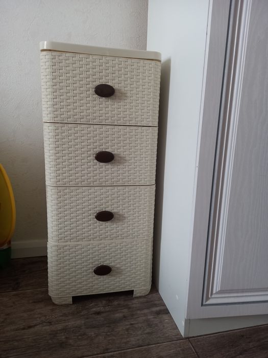 Продам комод для вещей