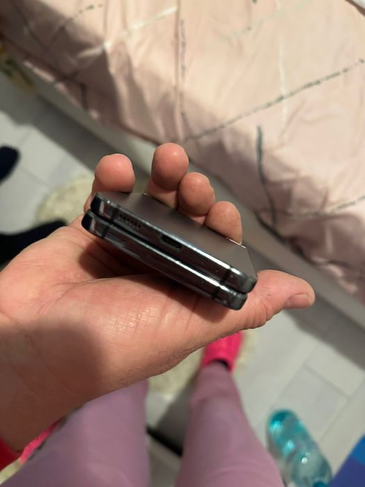 Samsung flip z 3 display principal spart cel din fata functional