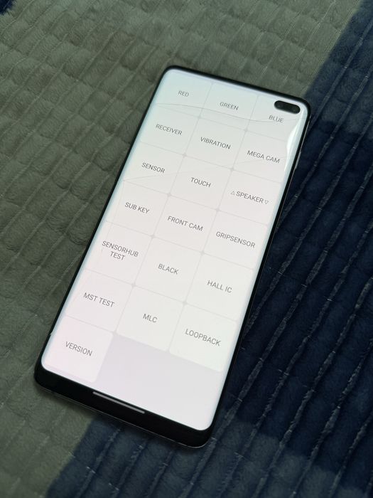 Продам Samsung S10+