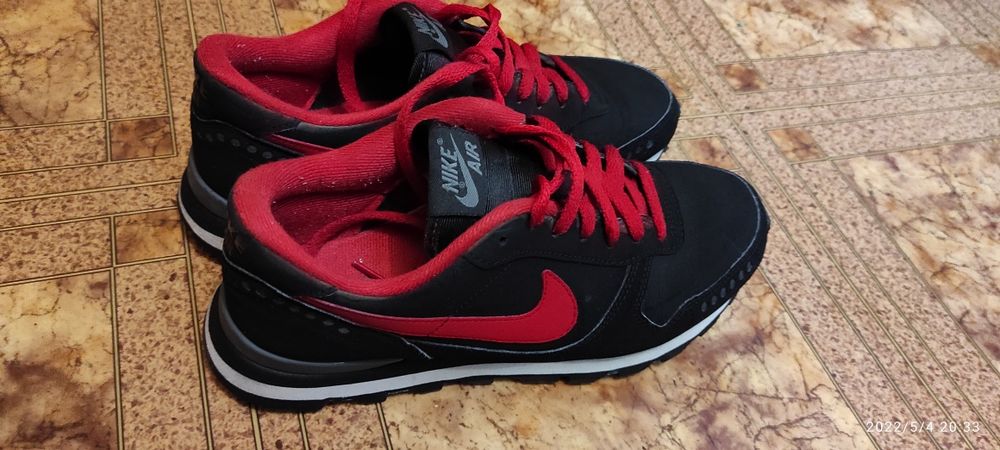 Кроссовки Nike air