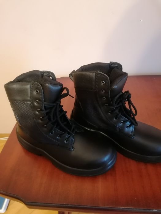 Bocanci bărbați din piele