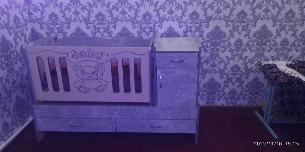 Bolalar uchun belanchak, krovat (manej) divan qilsa ham bo'ladi