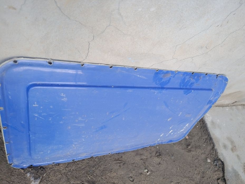 Damas uchun temir oyna rabochi