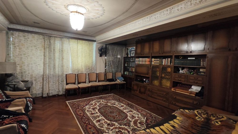 Продается 4/6/9 124м2 в Максим Горький, ор-р: Светлана