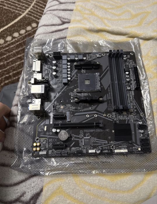 Vand placa de baza Gigabyte A520M DS3H  AC