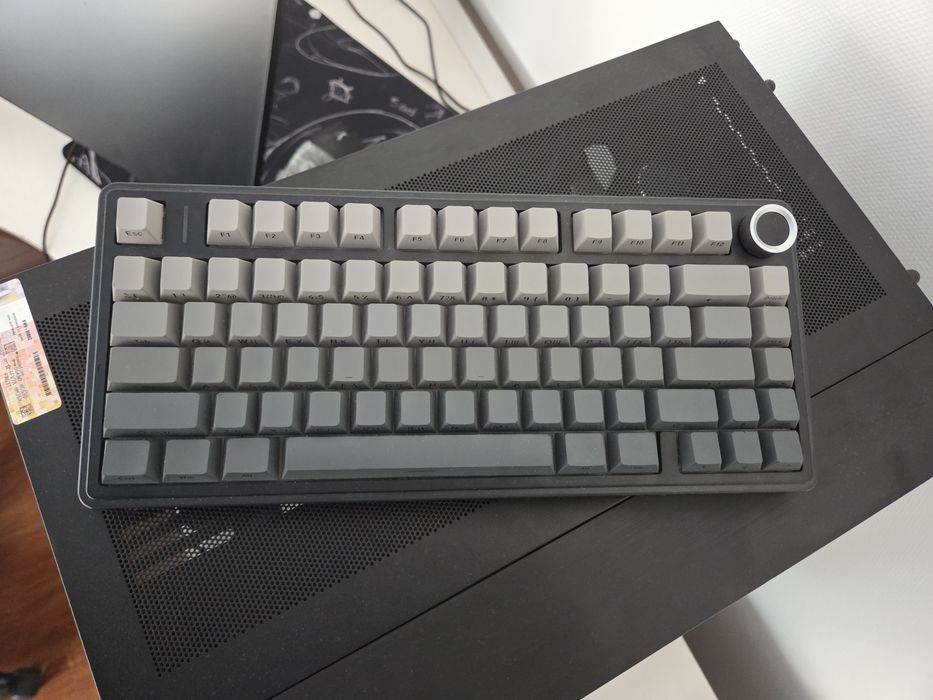 Продам Aula f 75.