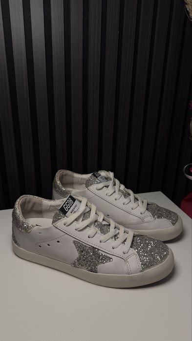 Adidași Golden Goose