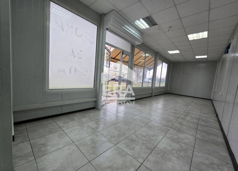 Ъглов парцел с преместваем търговски обект в София до Метростанция с Т