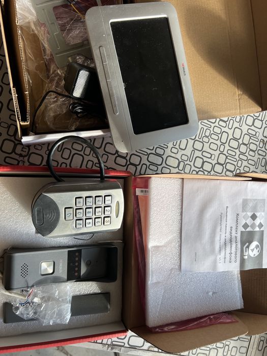 Комплект видеодомофона «Hi Watch»