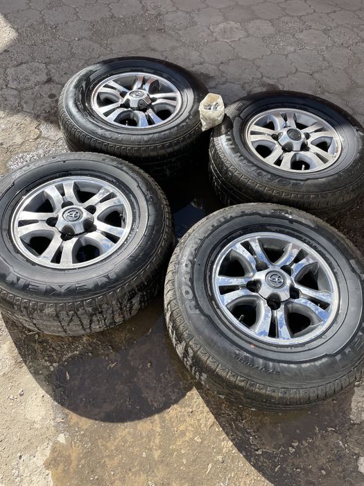 Продам комплект колес на тойота лэнд крузер 100