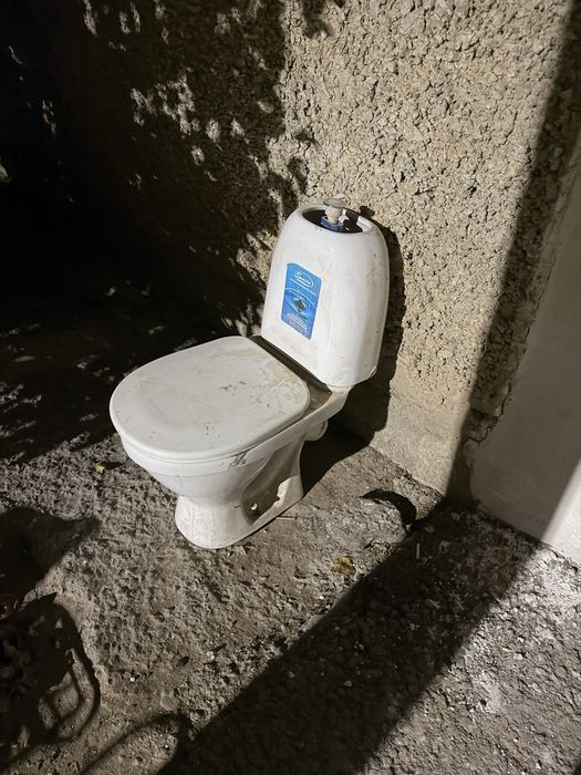 Унитаз отдам даром