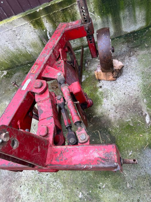 Tractor + plug+ remorca +freza