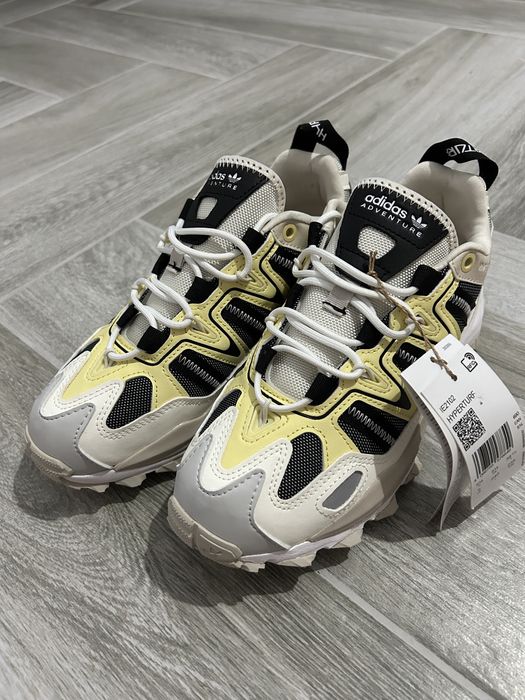 Adidas Hyperturff IE2012