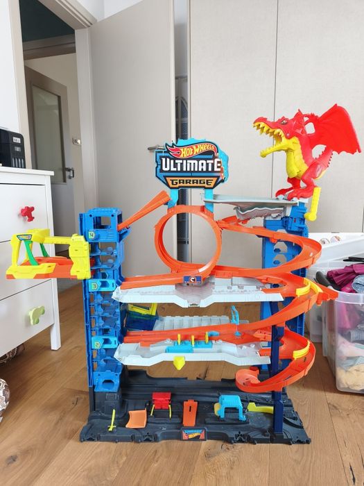 Hot Wheels® Мега гараж с Дракон - City Ultimate Garage