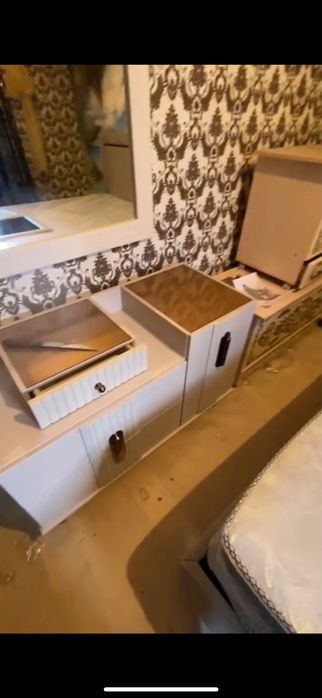 Спальный гарнитур