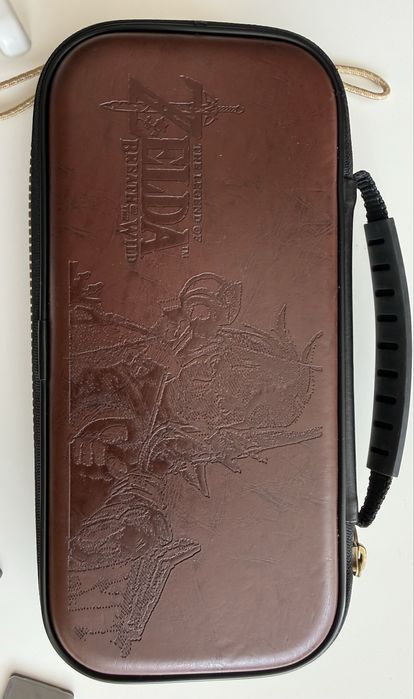Nintendo Switch OLED Zelda Edition + 2 игри + Zelda Pro Controller + Калъф