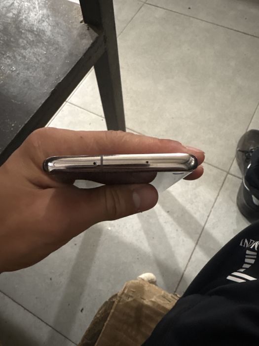 Самсунк S10 с каропкаи