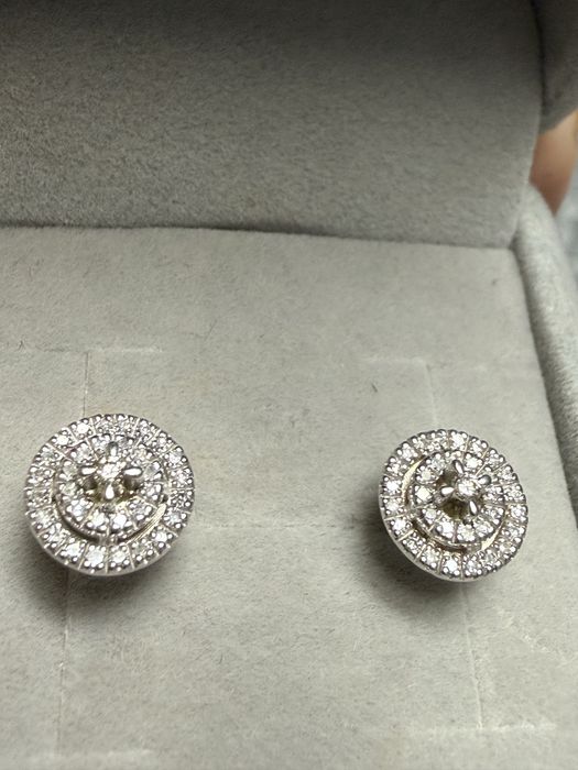 Бриллиантовые пусеты