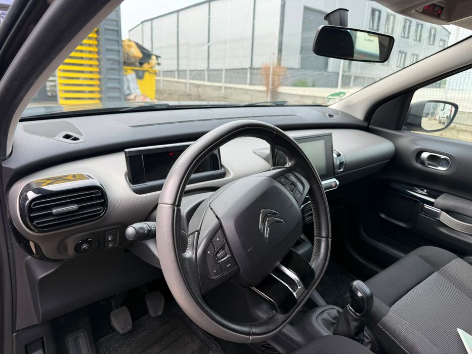 Dezmembrez Citroen c4 Cactus 2016 NEGRU OBSIDIAN - EXL 1.2 benzina HM01 volan stanga 100.000 km