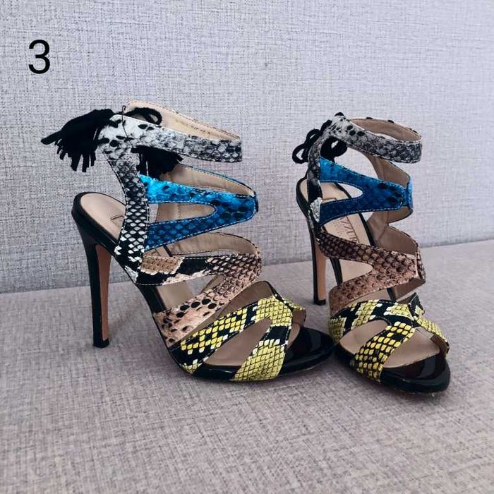 Туфли, сапоги, босоножки. Размеры: 35–37