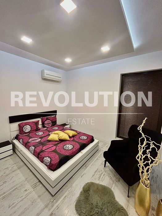 Тристаен апартамент  в гр.Варна, Център!