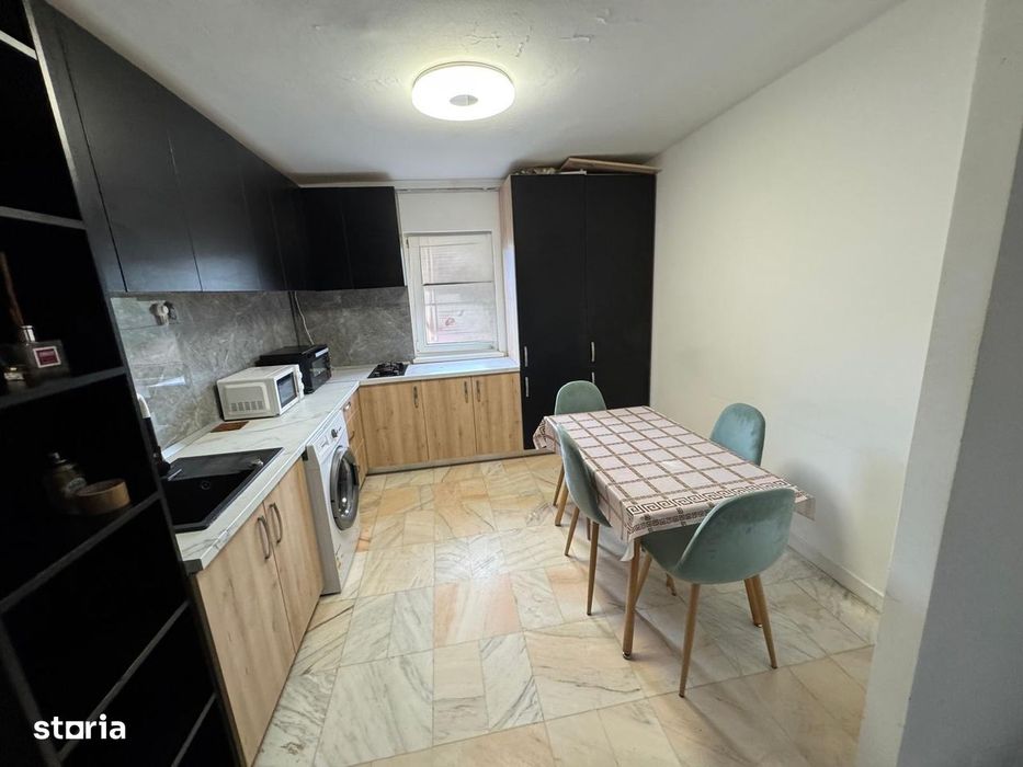 Apartament cu 4 camere garaj — fotografia 1
