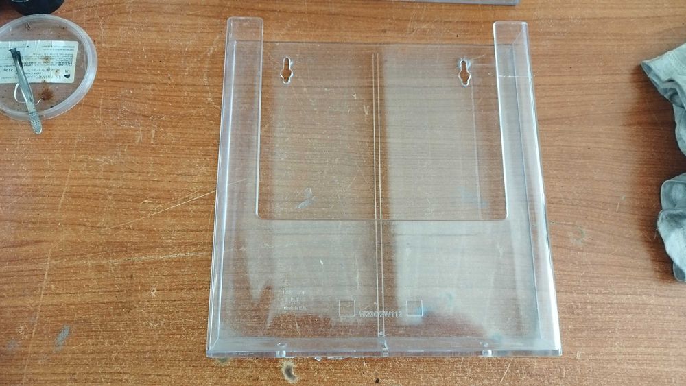 Плексигласови кутии- поставки стенни за брошури - флаери 23,5/25/3,5см