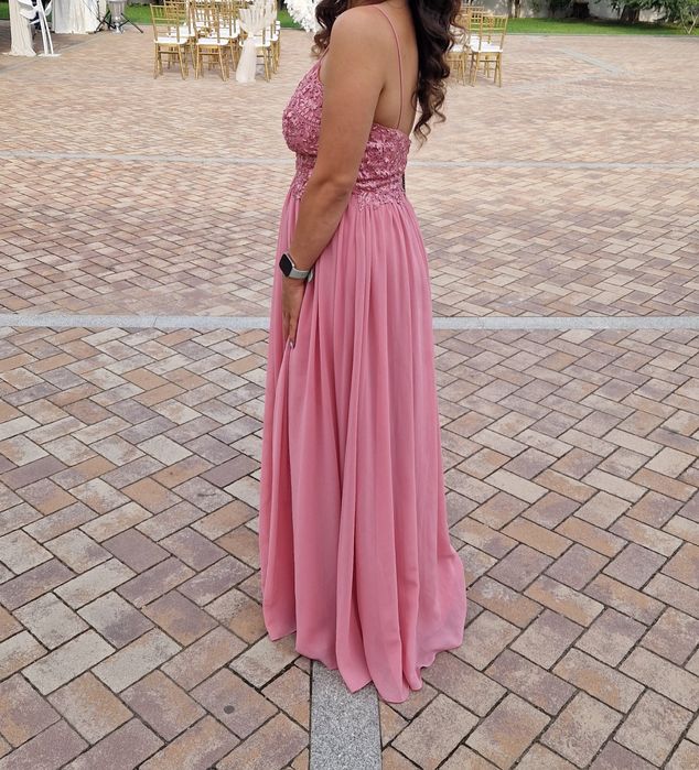 Официални рокли, обличани по веднъж, на половин цена