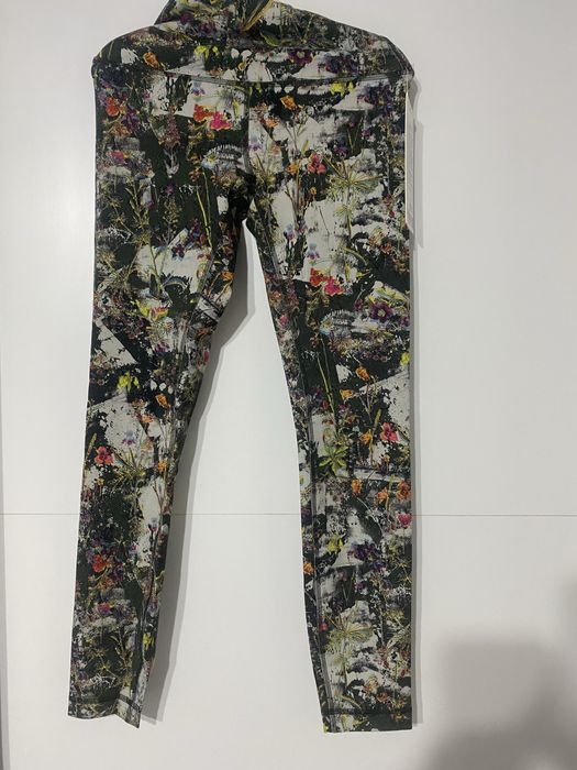 Lululemon colanti marimea 4