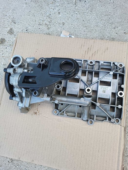 Pompa ulei bmw e81 e82 e87 e88 e90 e91 e60 e61 x1 x3 motor 1.6d 1.8d 2.0d 2.5d N47 cod oem bmw 7798014
