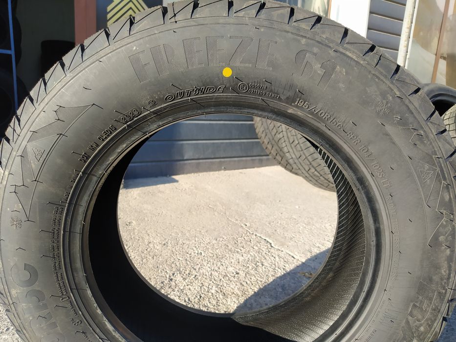Rapid 195/70R15C Freeze S1