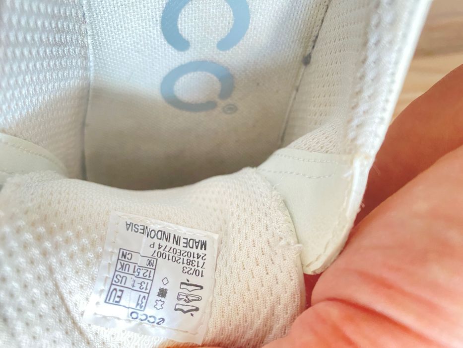 Продам школьную обувь для девочек
