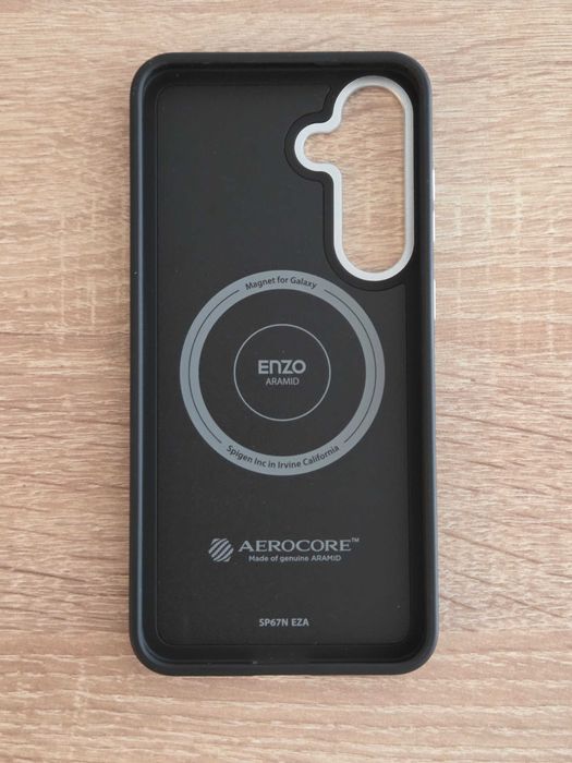 Кевларен карбон калъф кейс Spigen Enzo Aramid MagSafe Magnet Black Silver Case за Samsung Galaxy S25 Plus черен - GP-FPS936PGABW - 30 евро