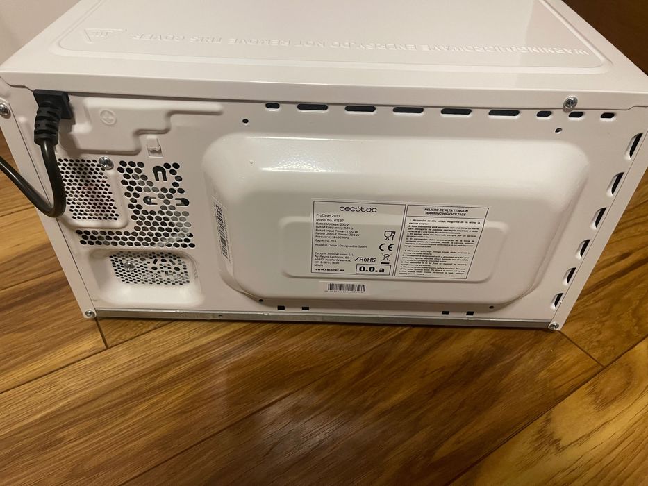 Микровълнова фурна Cecotec ProClean 2010 – чисто нова