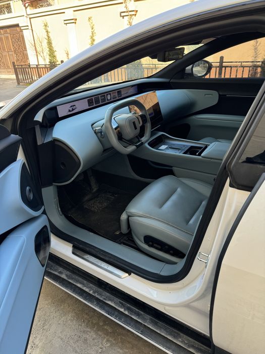 Avatr 12 4WD 755км