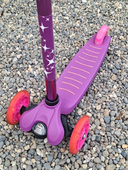 Trotineta Playtive 3 roti cu lumini