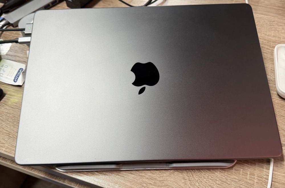 MacBook Pro 14” M4 (2024) / 16GB / 100% Battery