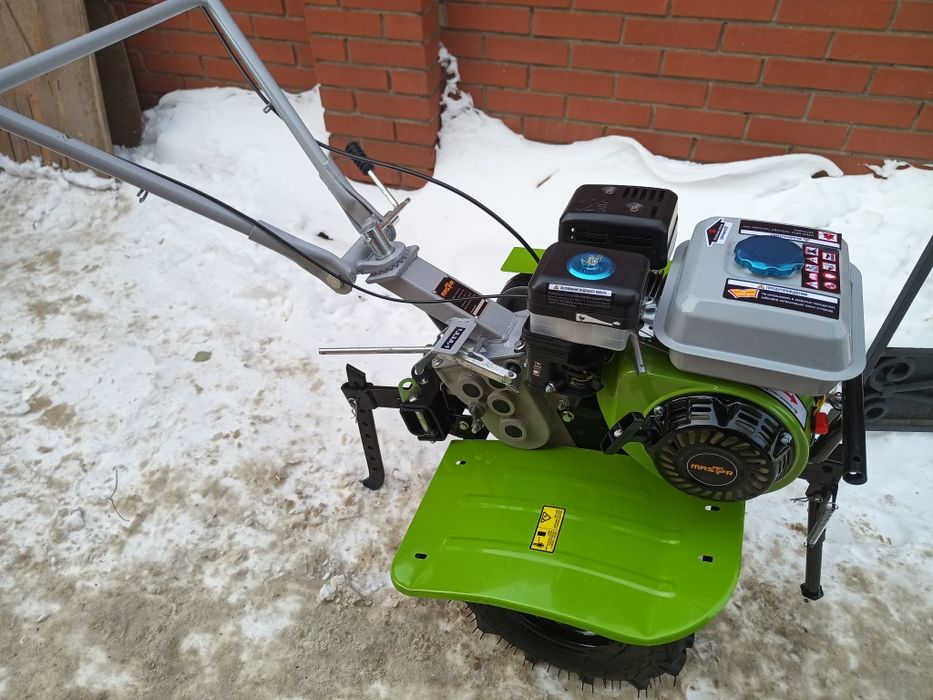 Продам мотоблок MASTER-820