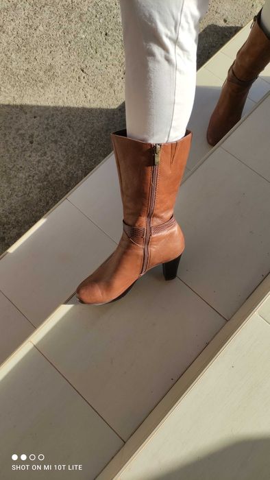 Дамски ботуши на немската фирма CAPRICE естествена кожа н.6.5 /40