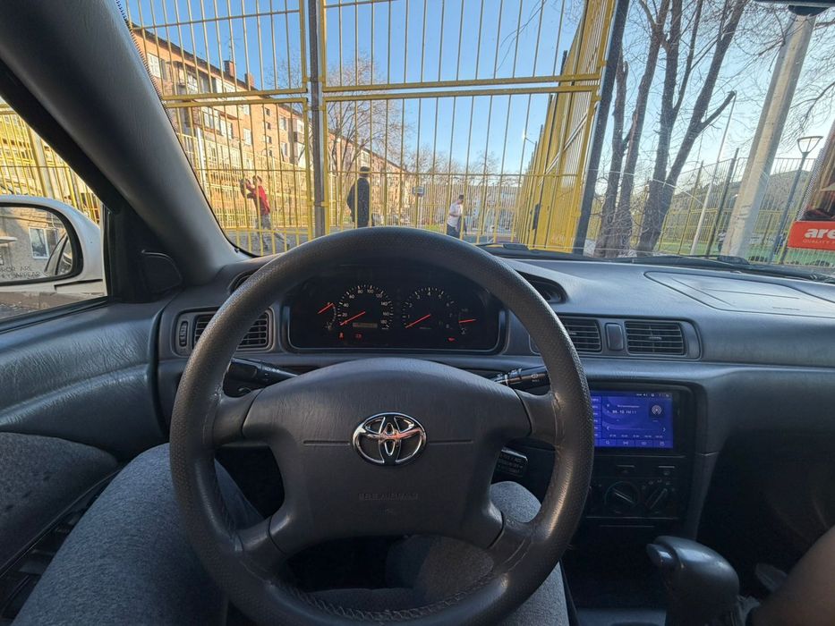 Продам toyota camry 25