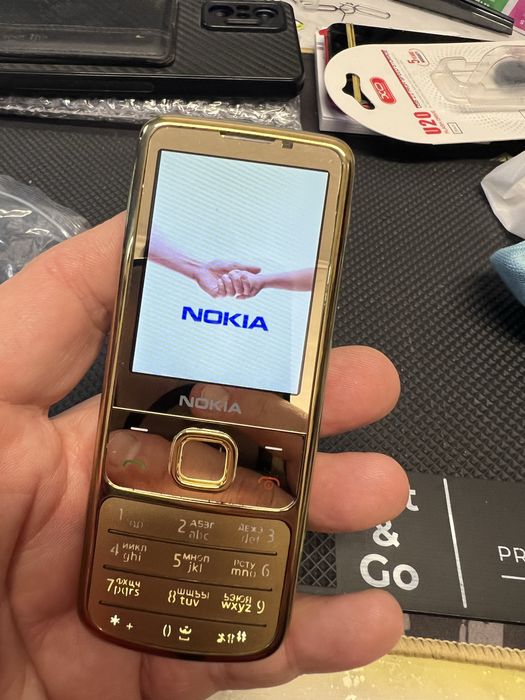 Nokia 6700 Gold Edition