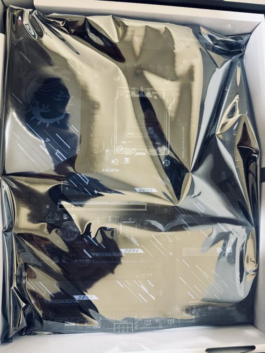 Чисто Нова! Дънна платка AMD Ryzen X870E Gaming Plus Wifi.