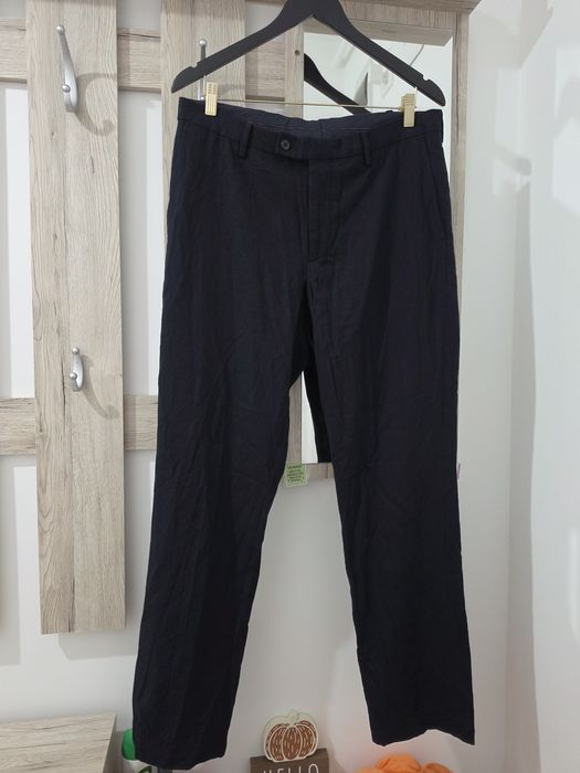 Pantaloni bărbați Uniqlo Office 98% lână, mărimea W34