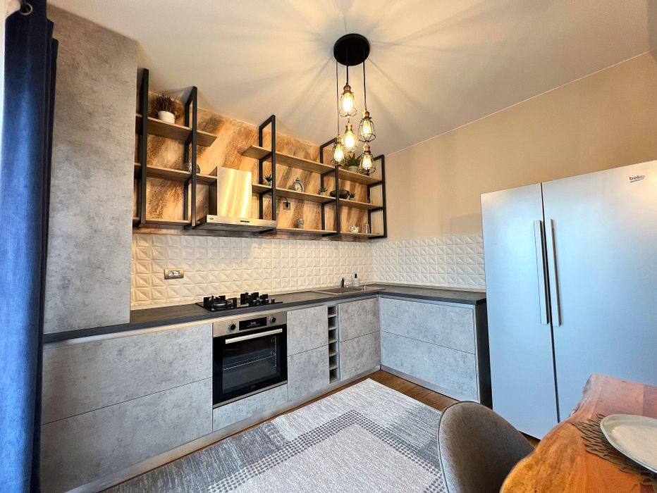 Apartament lux in vilă + curte + piscina / jacuzzi / sauna